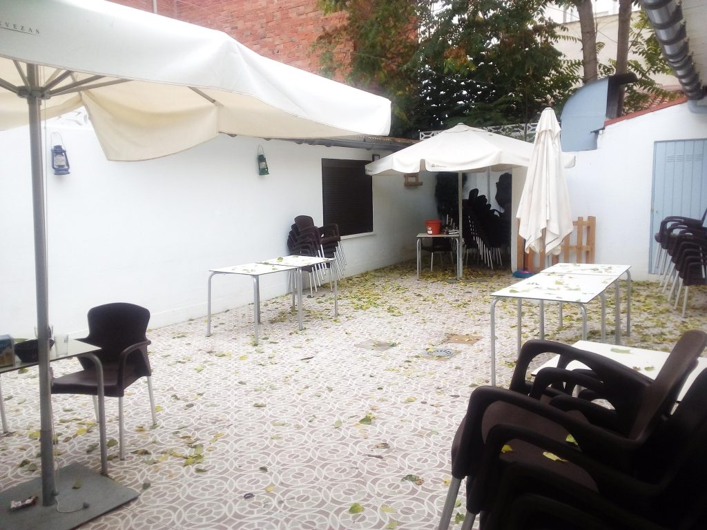 el patio del chache