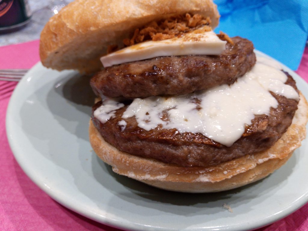 burguer 3 quesos carloto burguer