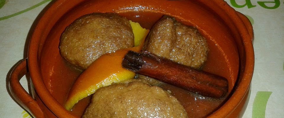 panetes o panecillos de semana santa