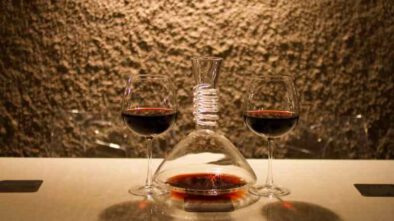 decantar un vino